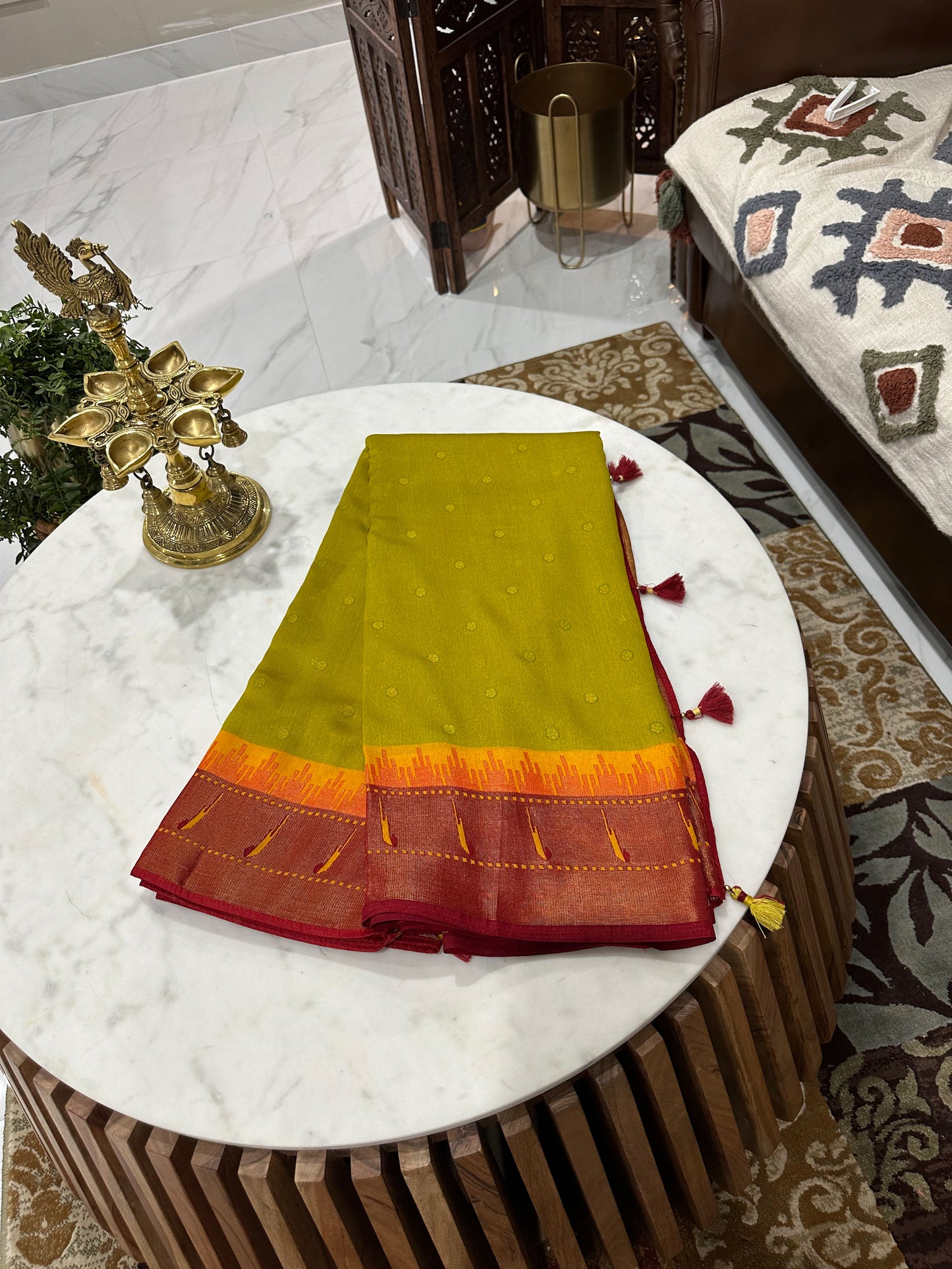 Woven Design Zari Silk Blend Saree