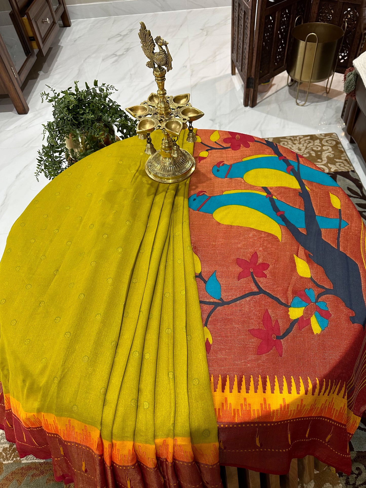 Woven Design Zari Silk Blend Saree