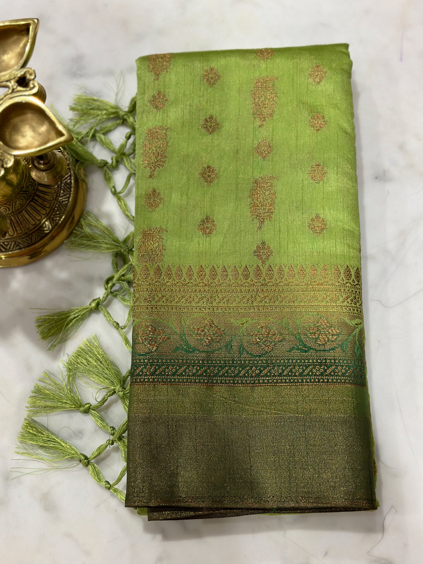 Green & Gold-Toned Ethnic Motifs Art Silk Banarasi Saree