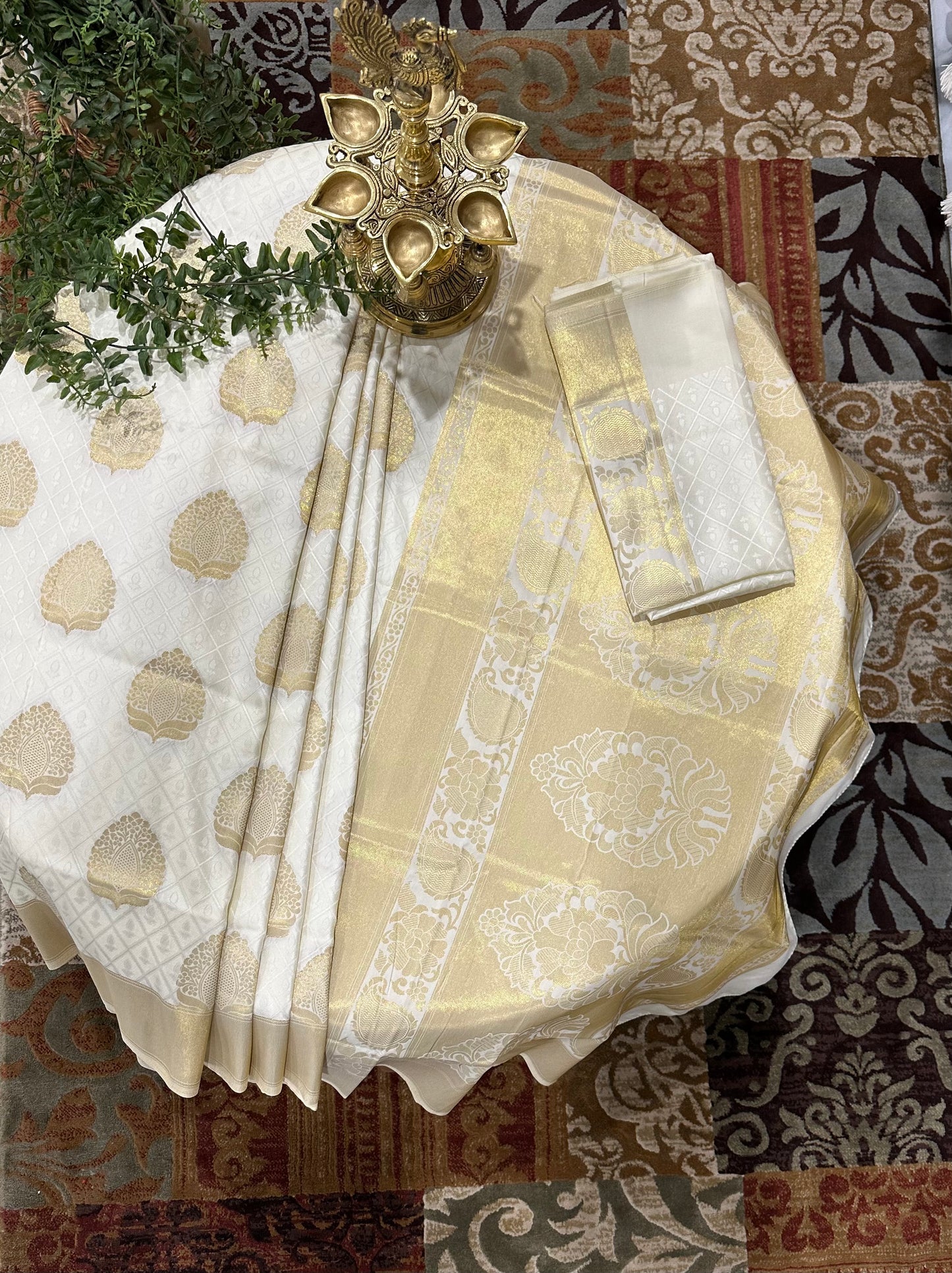 Cream and Gold Coloured Banarasi Silk Blend Saree