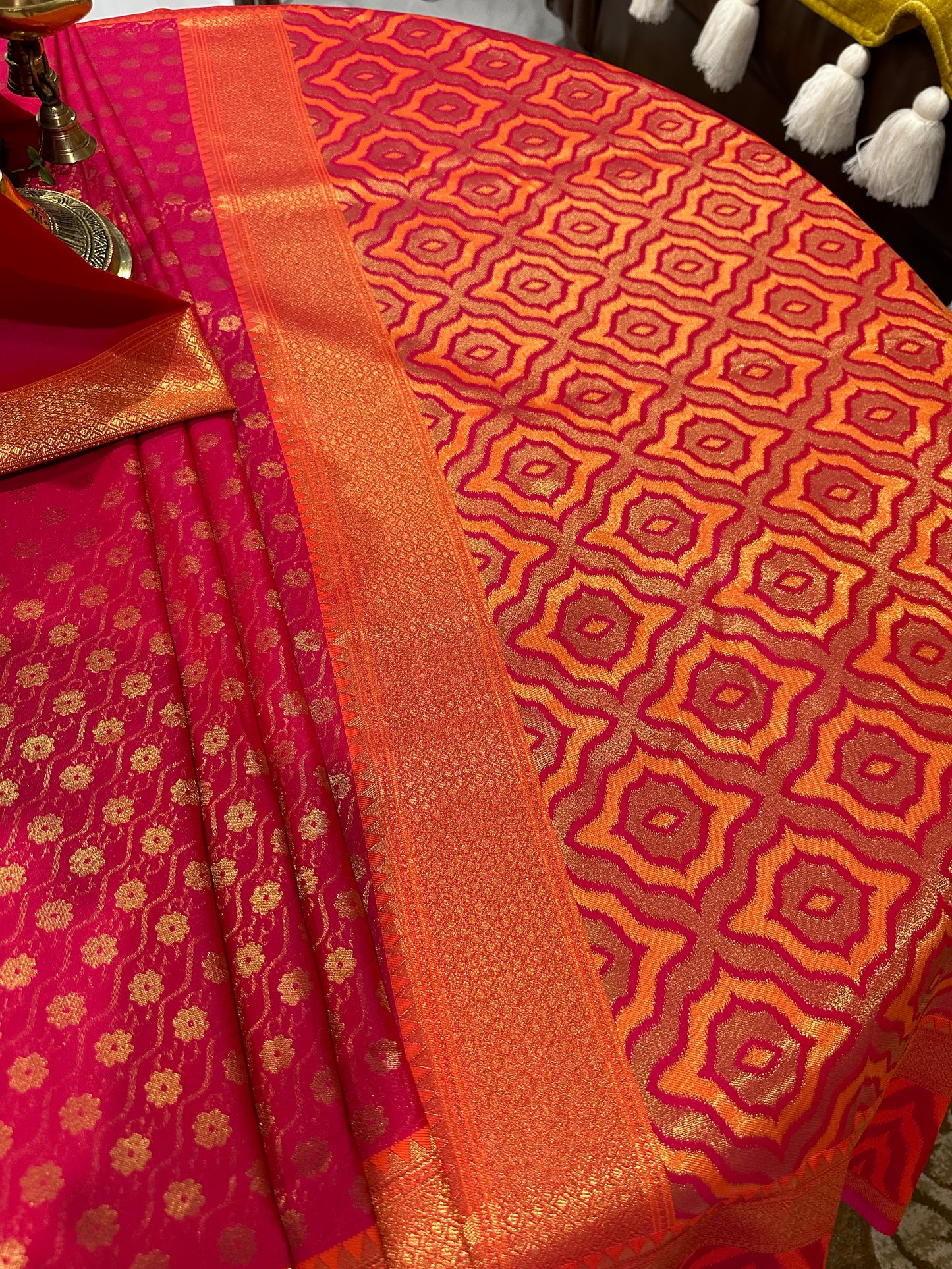 Pink & Gold-Toned Floral Silk Blend Banarasi Saree