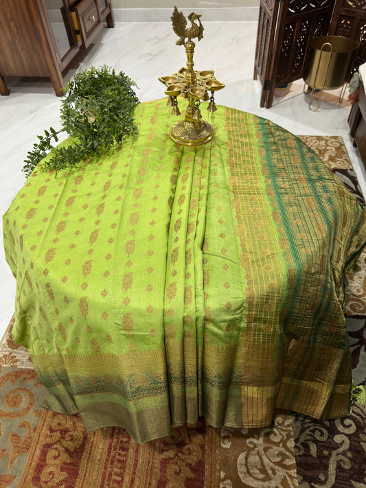 Green & Gold-Toned Ethnic Motifs Art Silk Banarasi Saree